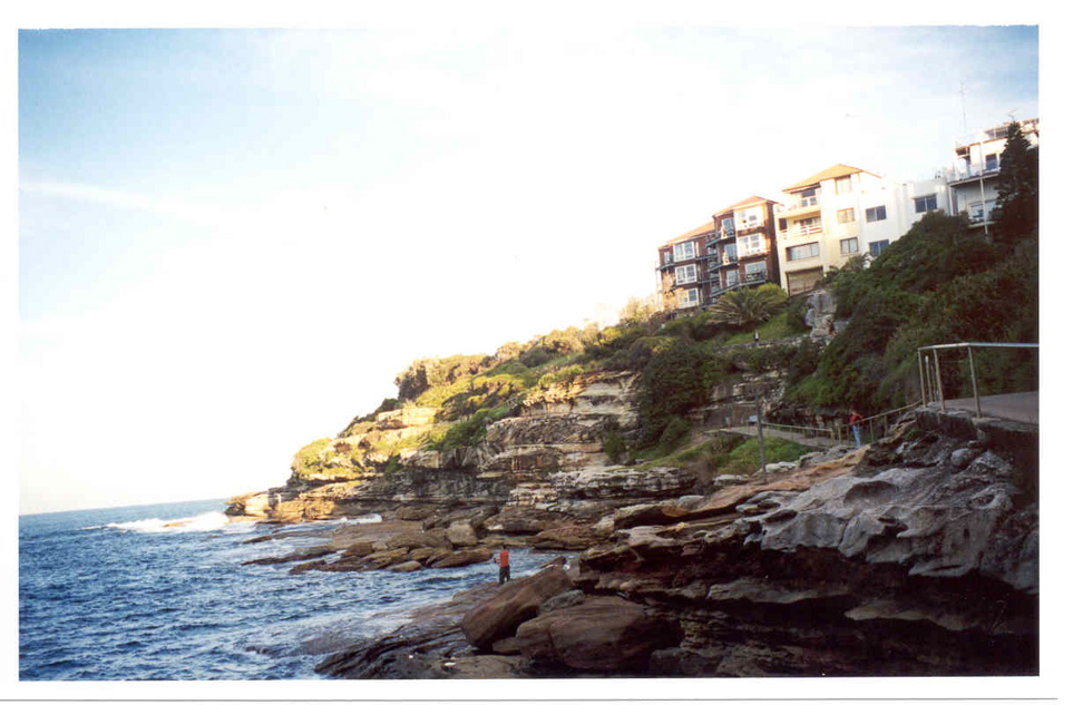 Path along the coastline (near Bondy Beach)